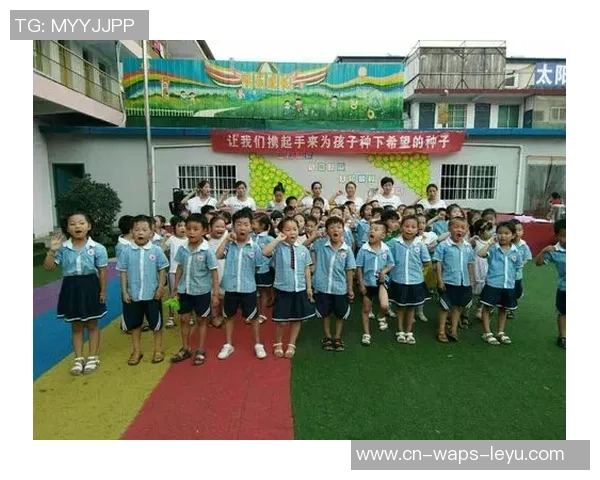 探索葡桃足球圈的魅力与发展潜力,助力青少年足球梦想的实现与成长 探索葡桃足球圈的魅力与发展潜力,助力青少年足球梦想的实现与成长